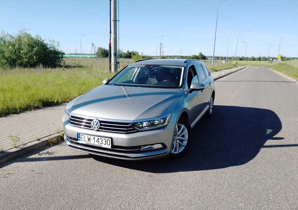 Volkswagen Passat cena 49900 przebieg: 239000, rok produkcji 2016 z Koluszki małe 232